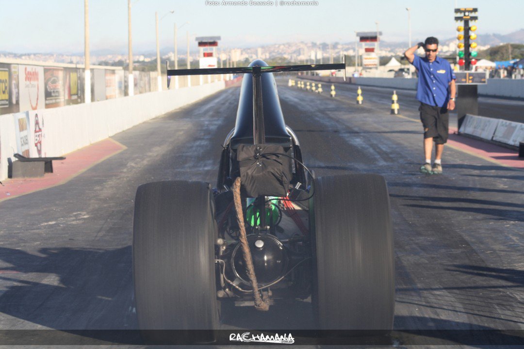 rachamania's tweet photo. 📷 @armandobessado
#arrancada #dragrace #dragstrip #instagood #instarace #outl... https://t.co/K8kC5E7sBR https://t.co/0sjjcO8nZm