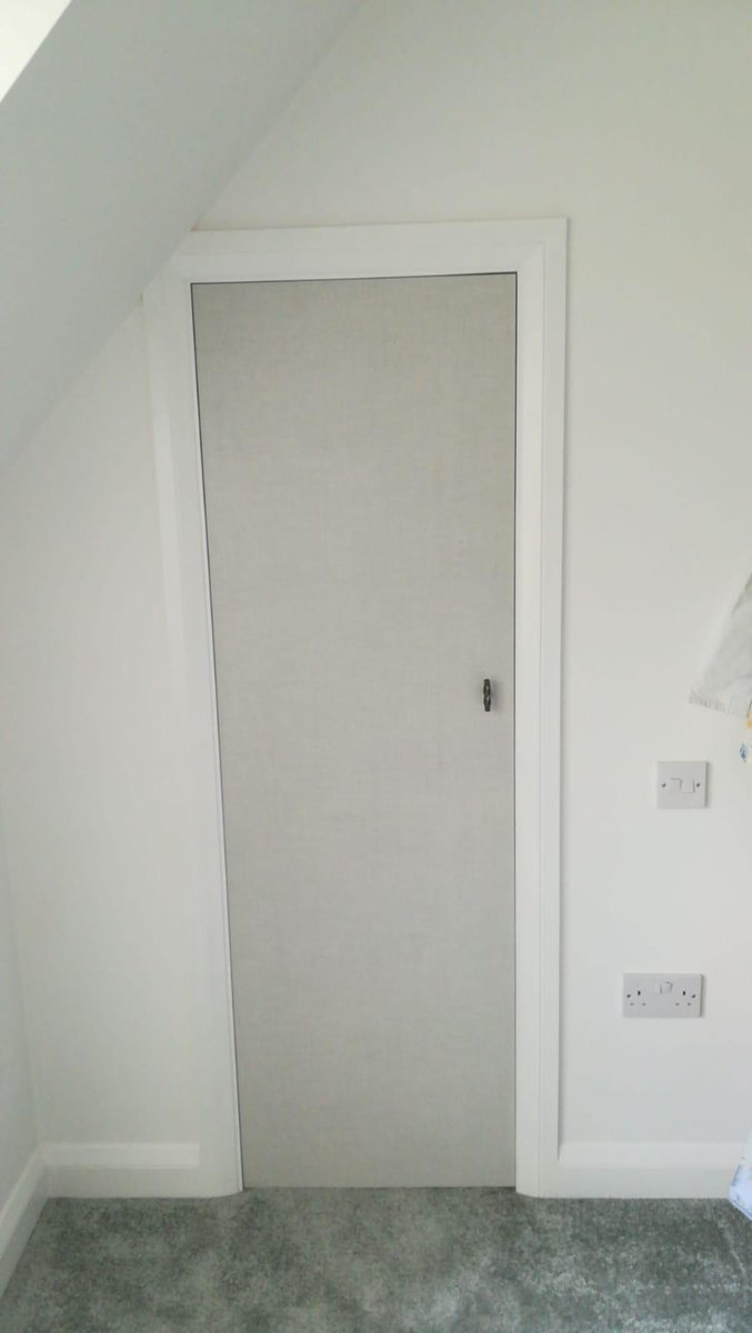 KingsDesign_'s tweet photo. Utilise your complex-corners. Turn them in to storage, shoe wardrobes or secret closets! Take your pick and make best use of your home with Kings Design.
#bespoke #interiors #kingsdesign #interiordesign #wardrobe #angles #storage #cabinet https://t.co/b88dBGT36X