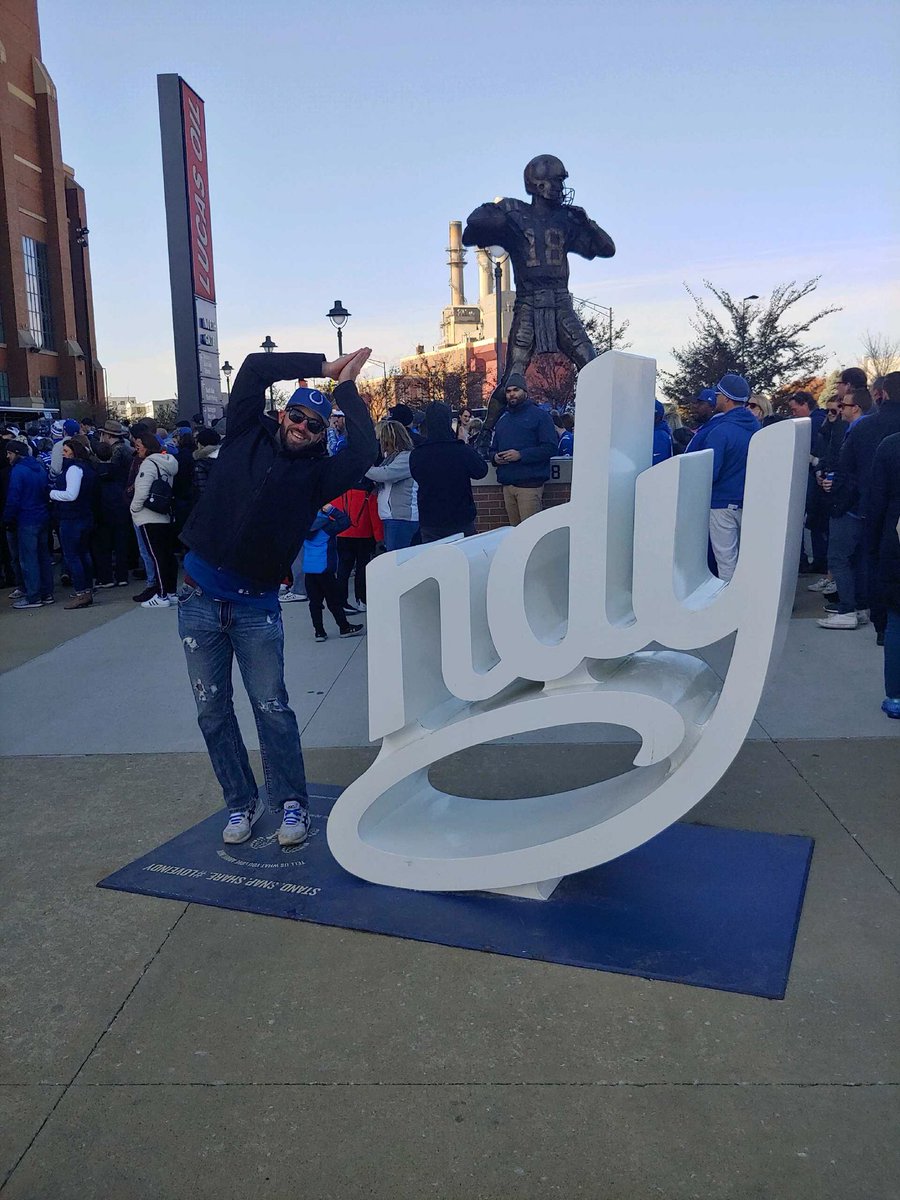 r_wade's tweet photo. This is the only way to spell #Phindy #FinsUp from Indianapolis! @jimmybuffett @Margaritaville @Margarillas @Colts @phindyphc https://t.co/NNpo1DulOE