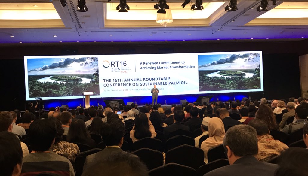 HCVNetwork's tweet photo. ‘Since 2004 @RSPOtweets has not stopped innovating’ says @darrelwebb #palmoil #rsport18 https://t.co/7IKN4tYt6c