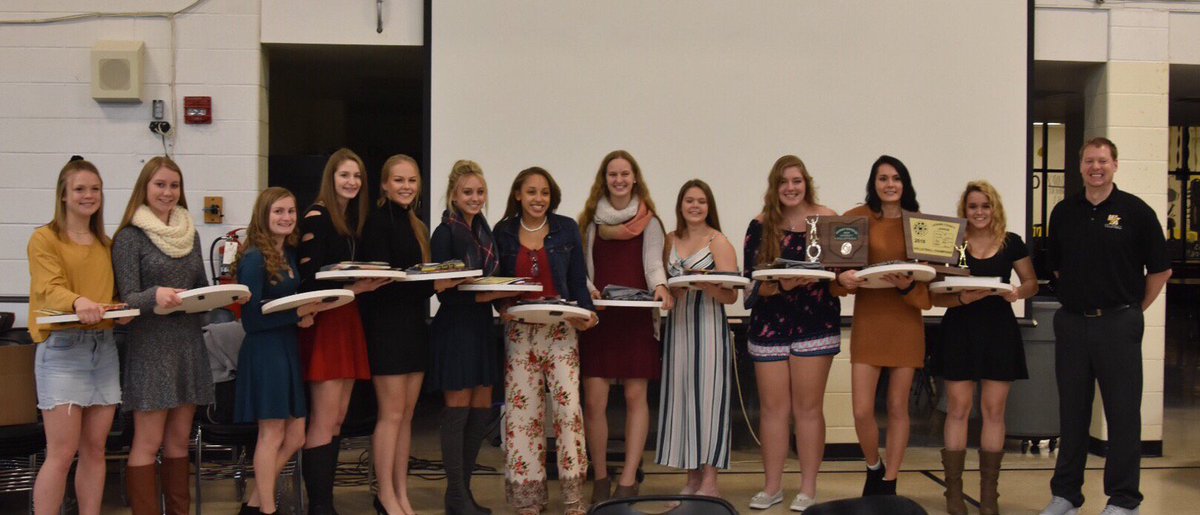WMHS_VB's tweet photo. Nice banquet to end a fantastic season! Our 3 teams had combined records of 59-11!! Our 3 seniors definitely left the program in a better place!!!🏐💯🖤💛 https://t.co/CdyaCnjjuX