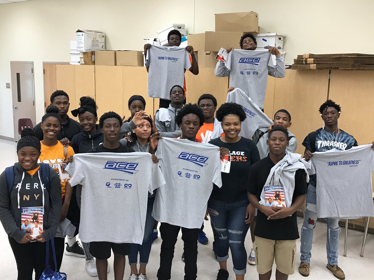 StudentACES's tweet photo. Great day with Village Academy student athletes. We can’t wait to have you in the monthly class and continue workshops! @pbcsd @PPF_CPA @PBSDAthletics @Johnston_BethA @cscpbc @quantumfnd @PBCSC @PalmHealthFdn @FPL_Newsroom #studentaces #acecharacter https://t.co/tD1fTPnpf7