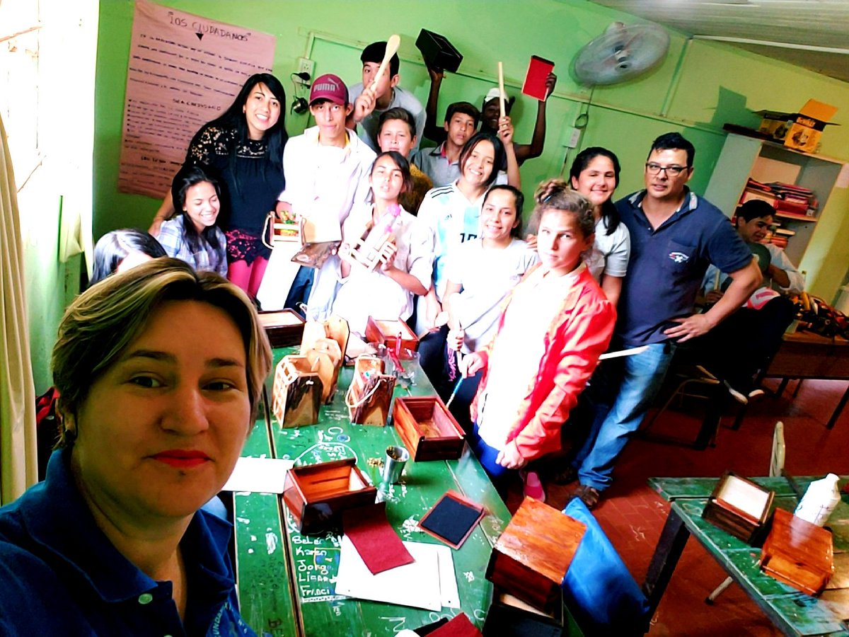 Laura_Noremberg's tweet photo. #JovenesArtesanos PBL en la #Ext81 #Ugl3 #SanPedro
#SecRuralPluriaño #EstelaTavares
#MisionesConBuenaEscuela
@mariluleverberg @udpm_misiones https://t.co/fwARXutSa1