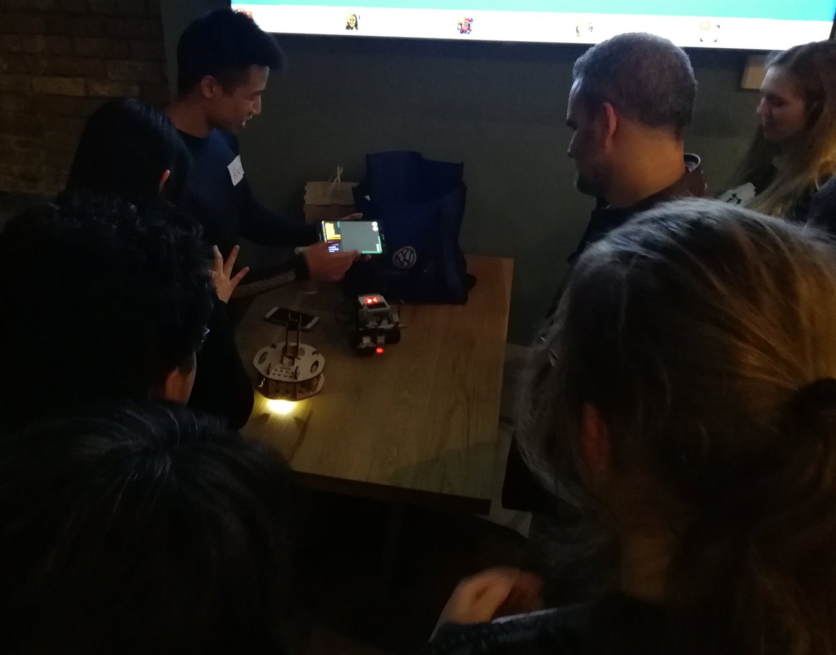 bytesxbrews's tweet photo. @thealexhong demoing the #pixel #robot at our #bxbsession https://t.co/0cC16D92UD