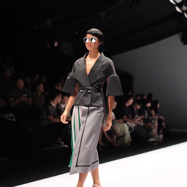 roomoomo's tweet image. Finding looks for your next business meeting? We got you covered! @friederichhrmn 
____________________
#ROOMOOMOPOPUPSALE
OURA
Jl. Pahlawan Trip 11A Malang
____________________
15 - 16 November 2018
10.00 - 20.00
____________________
 #roomoomomalang #r… ift.tt/2qLmush