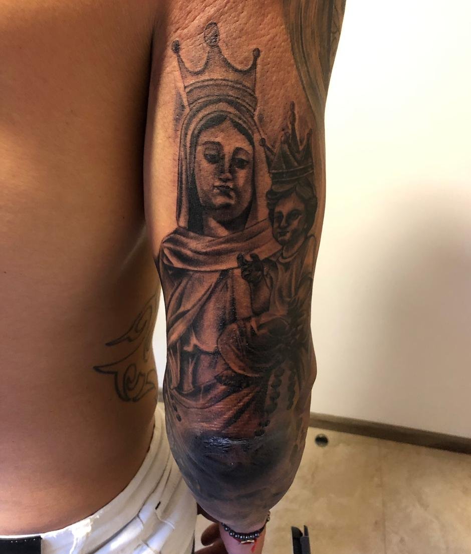 Caragliom9's tweet photo. Tatuajes terminados #MC9 #ChikooTattoo🏆@copamx @Cruz_Azul_FC #VirgendeSanNicolas https://t.co/4VVVo6Ixgc