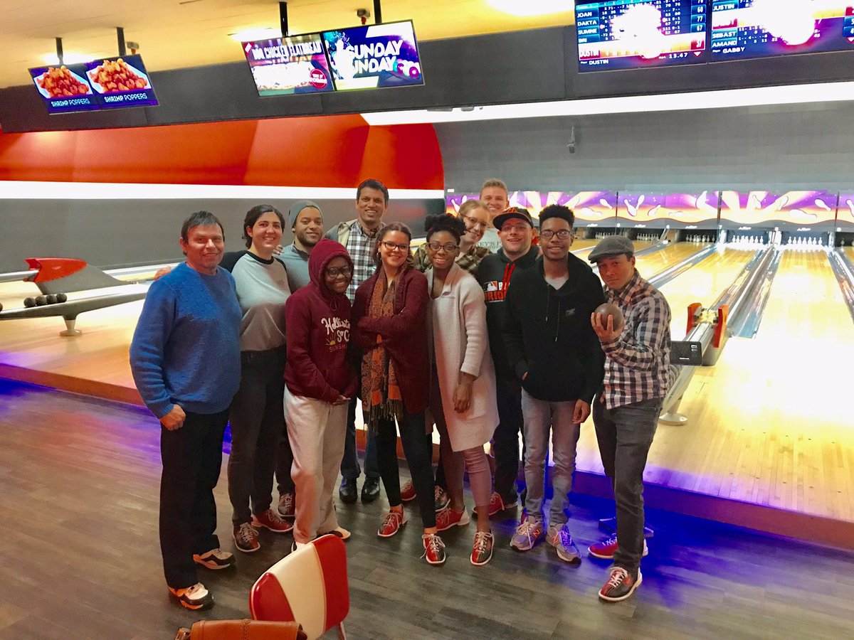 JustinInBmore's tweet photo. #TeamBaltimoreCounty @BaltCoDemParty members having some fun with @_hebbar_ and our wonderful @mddems team and interns! A #BetterBaltimore city and county starts with these folks!
#GroupNightOut https://t.co/tttpC6SpxS