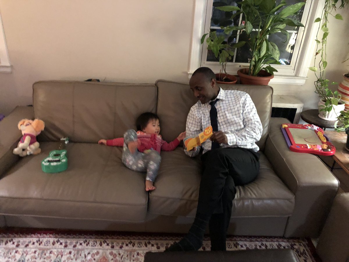SongbaeLee's tweet photo. Mo was my @uber driver to #SEEP2018 last month. We stayed in touch and tonight he came over to eat, talk shop and play with the kids #SilverSpring #Ethiopia https://t.co/ntcd9MzLD5