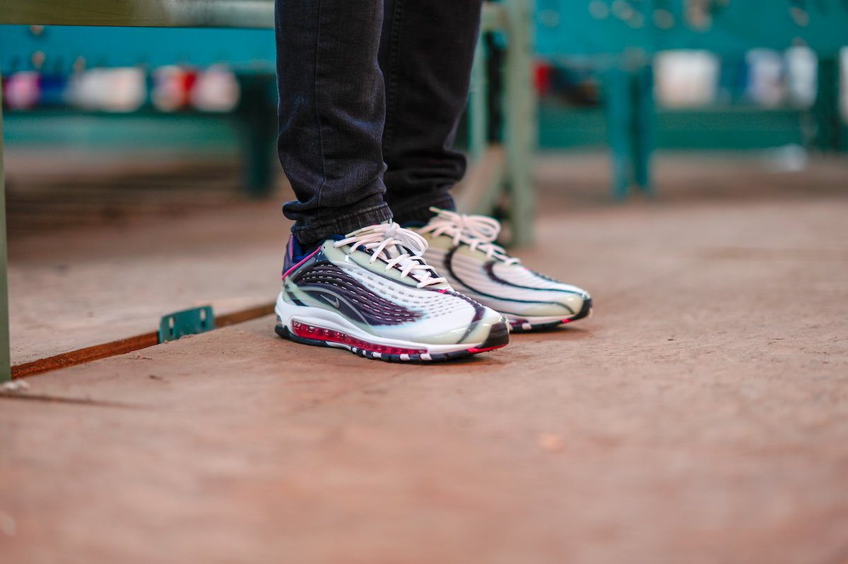 air max deluxe finish line