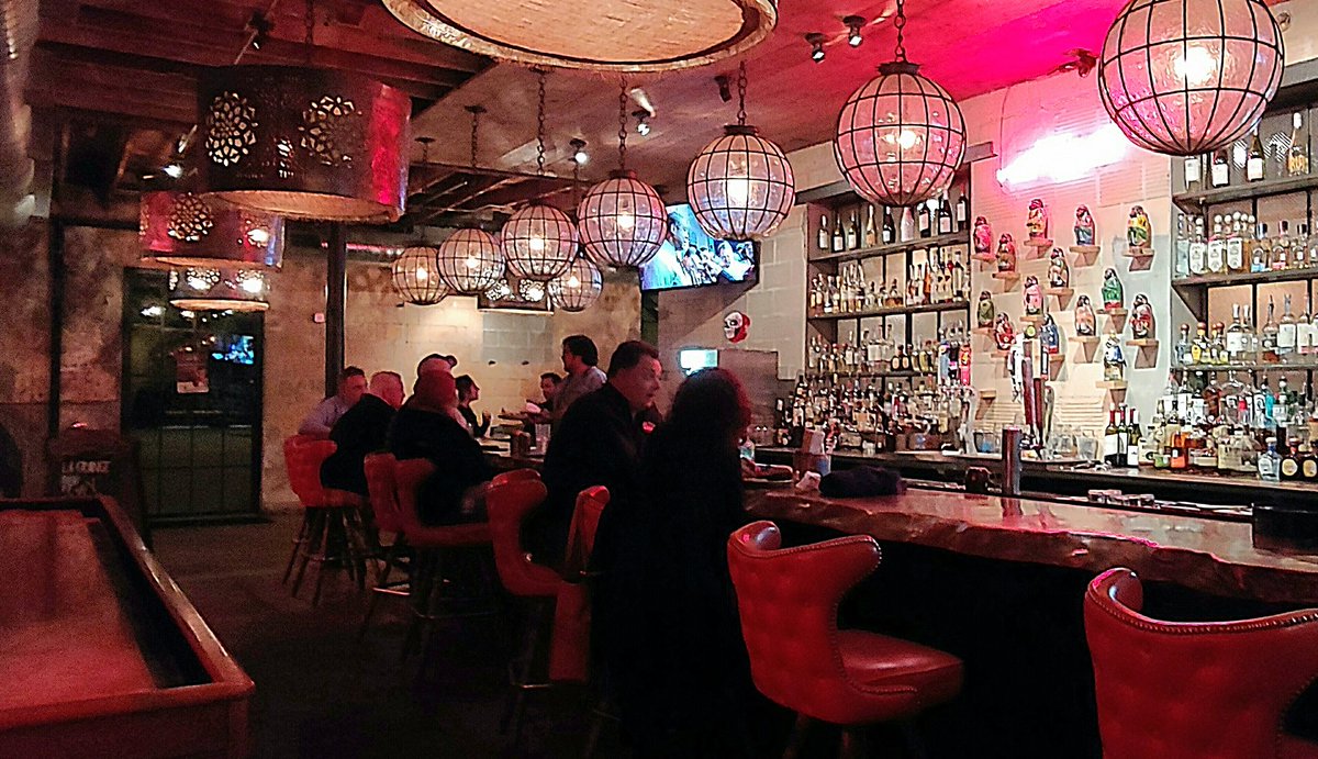 Come warm up with us! We've got an amazing selection of craft cocktails, beer, and wine waiting for you!
.
.
.
#montrose #htx #tequila #mezcal #houstontx #houstonrockets #tuesday #bar #margarita #wine #winter #goodeats