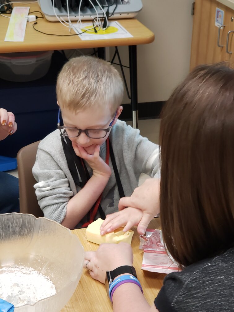 CoombsClass's tweet image. Today we made homemade apple pie from scratch-start to finish.... it was so fun! @CoombsClass @DukeElem