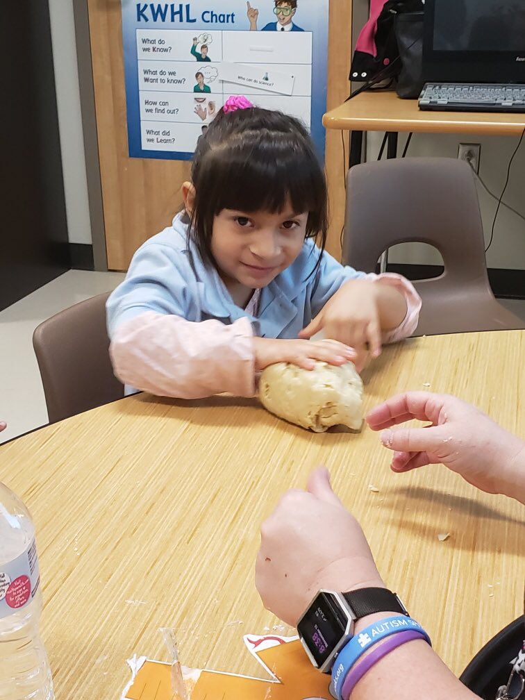 CoombsClass's tweet image. Today we made homemade apple pie from scratch-start to finish.... it was so fun! @CoombsClass @DukeElem