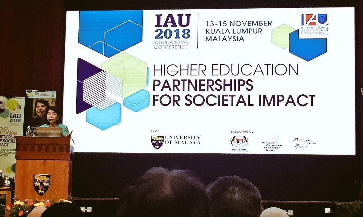 OFlynnATU's tweet image. Delighted to be presenting on @CIT_ie @rubiconcentre collaboration with DaNang University of Economics #StudentInc as part of @IAU_AIU #IAU2018 @unimalaya - showcasing the work of @GeorgeBulman @bredaks and @hamcguirk @HincksCentre