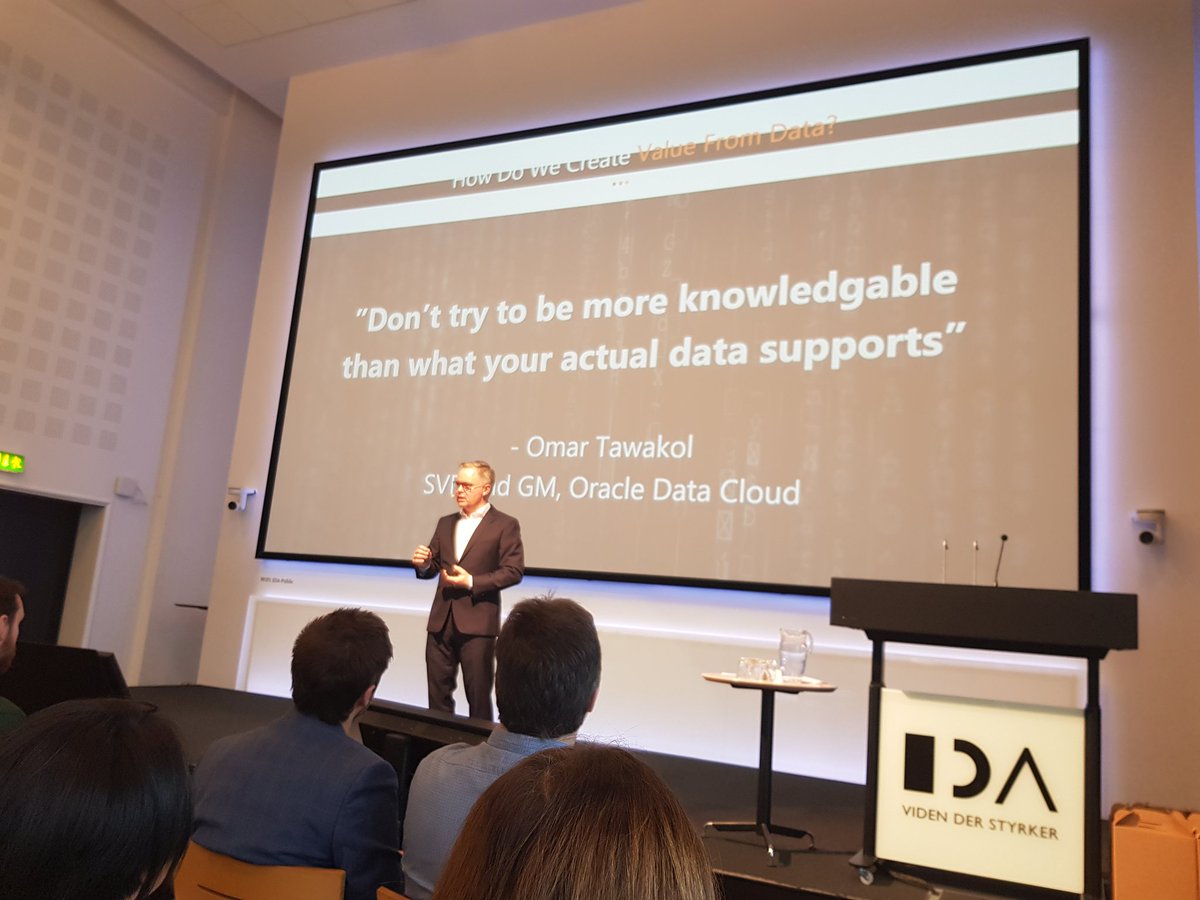 SiGe92's tweet image. Lars Floe on the stage #datatalks @CluedInHQ #datadriven #datautilisation