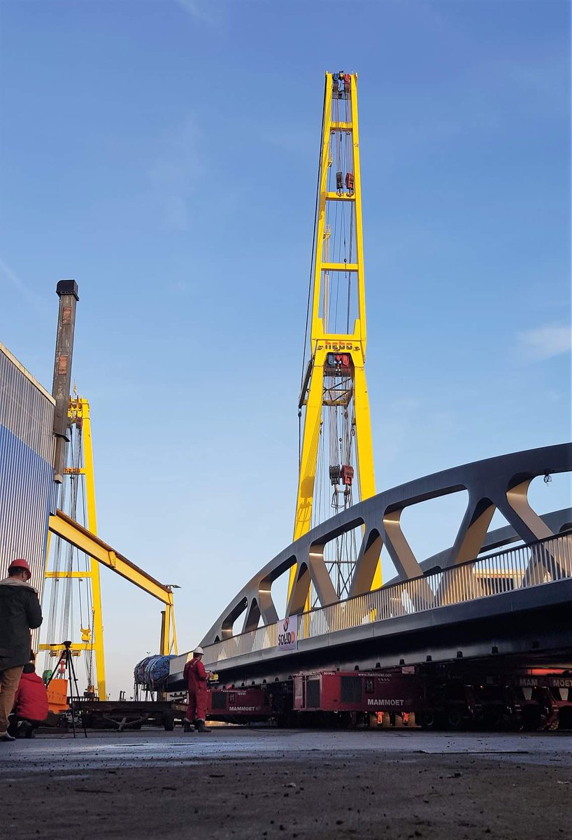 Solidd_StStruc's tweet photo. Vandaag de te water laten van de #tafelbrug #Aduard @provgroningen @HEBOMaritiem @MammoetHolding #SOLIDDSteelStructures #staal #constructies #sumar #bruggen #kranen #machinaalbewerken #noodbruggen #offshore_onderdelen #sluizen #stuwen #bruggenbouwers #staalwerk #mooiwerk https://t.co/G4MP2gm13J
