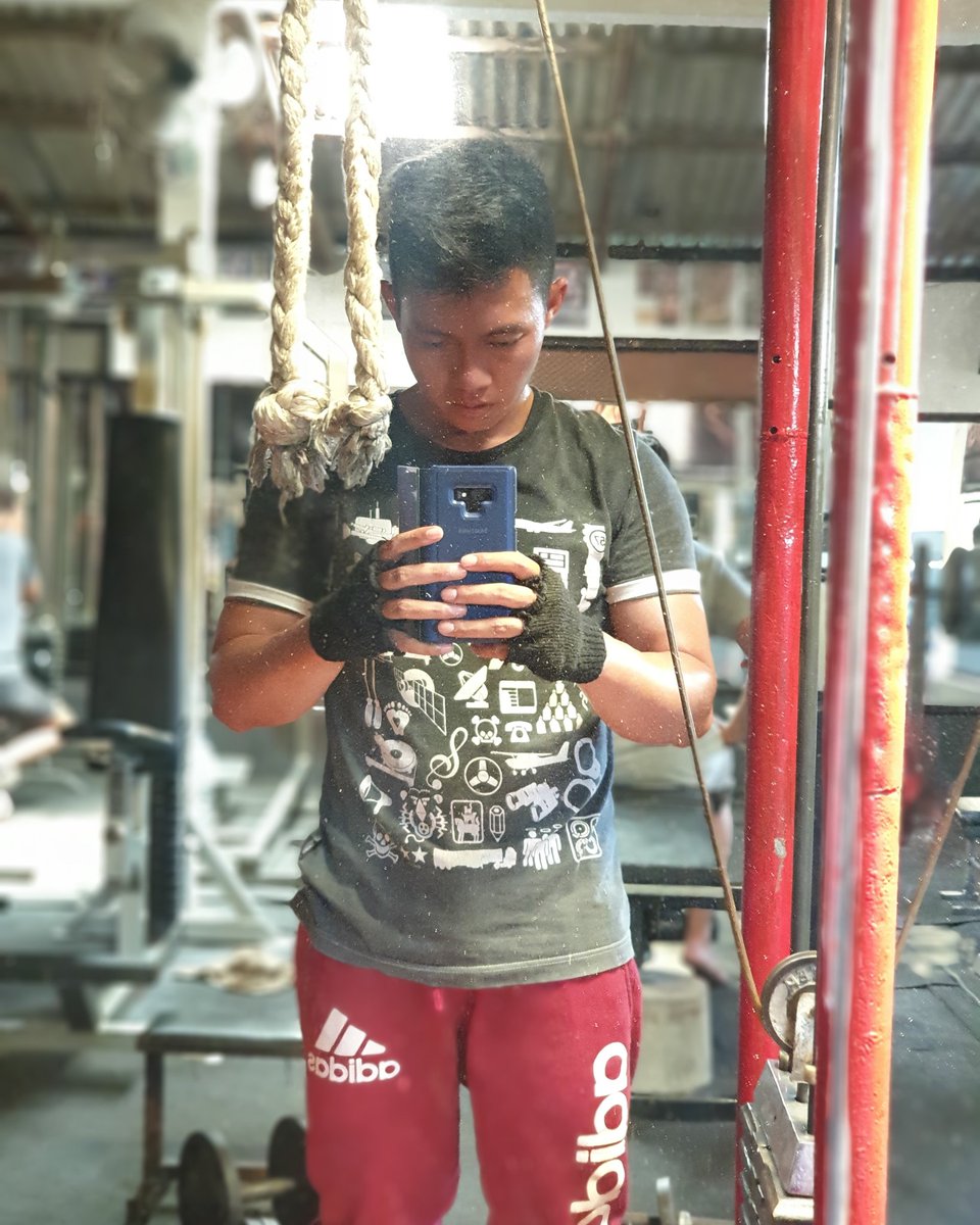 PeeDedi's tweet photo. 🔥🔥🔥🔥🔥

#gymmotivation #gymtime #Gymshark #fitness #fitnessmotivation #bodygoal #personaltraenee #shredded #shreddedunion #workout #fullbodyworkout #sixpack https://t.co/Mf2AllGsnt