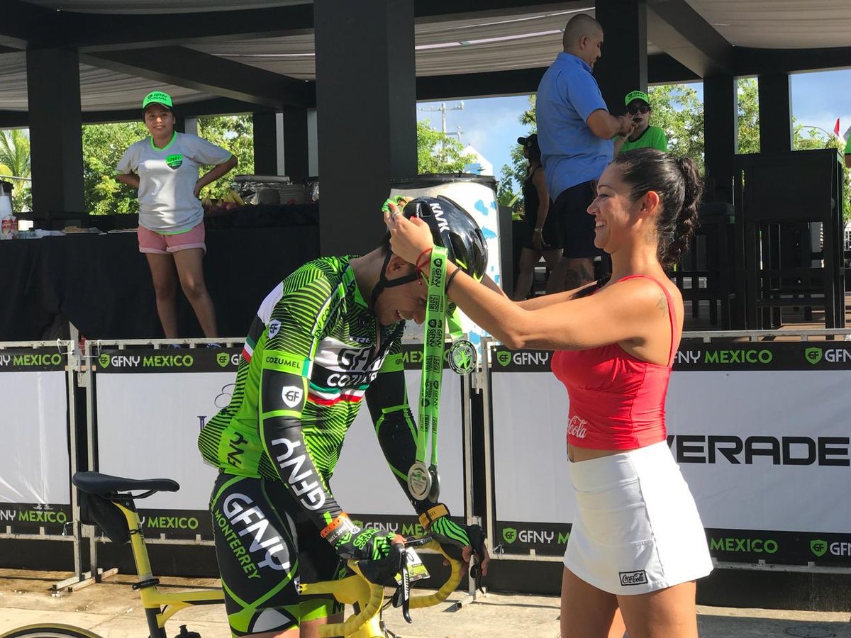 CariBeMTA's tweet image. #activación #cocacola @CariBeMTA #premiermodels #rivieramayamexico