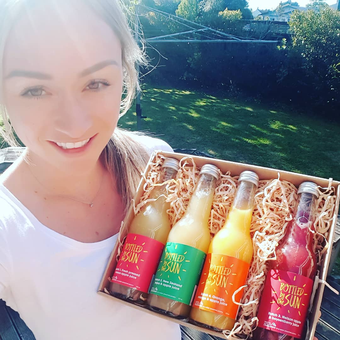How good Chia Sisters 💛. NZ's first solar powered juciery. 100% fruit juice with no added sugars and bottled by the beautiful Nelson sun. So proud to be a Nelsonian 🌱🌻☀️
