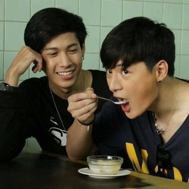 If this sight didnt make you go UUWWWuUUuuSSSss I dont know what will 😭😭😭😭😭😭😭😭😭

#SingtoPrachaya #KristPerawat #ทีมพีรญา #randomthrowback

Art by AFA