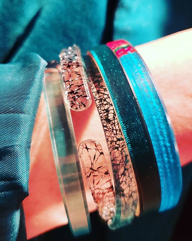 Stephanie_Pipke's tweet photo. These are a few of my favorite colors😊
.
.
.
.
.
.
#cbastyle #ecofriendlyjewelry #dogood #blogger #styleblogger #lifeisyourstyle #sustainablestyle #wiw #ootdjewelry #jotd #stylestories #stylestoriescanada #jewelry #closingdownsale #bracelets #bracele… https://t.co/AVErsXkldg https://t.co/bFynnijLJB