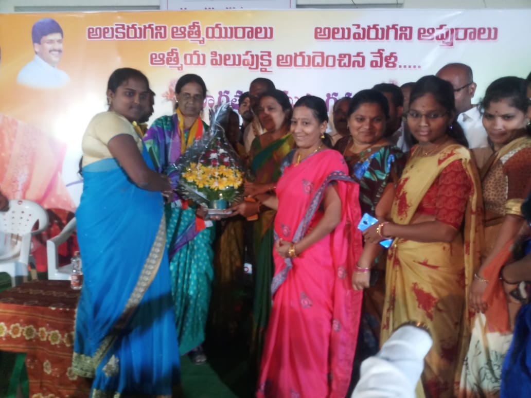 మహేశ్వరం నియోజకవర్గం, బడంగ్ పేట్ మున్సిపాలిటీ లోని గుర్రం గుడా గ్రామంలో పర్యటించడం జరిగింది. 
#SabithaIndraReddy #Maheshwaram