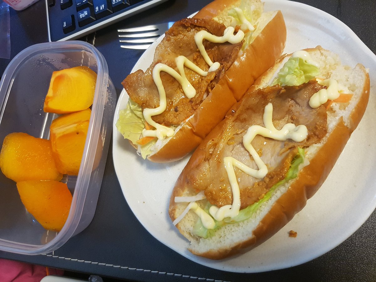 SherryJ25's tweet image. ありがとうBaby @sobatang1 for protecting me this morning!! *hugs* that means the whole 世界 to me to have you by my side during time like this... 👫❤ #TSkitchen の #KishaaCafe #SimpleLove #SimpleHappiness