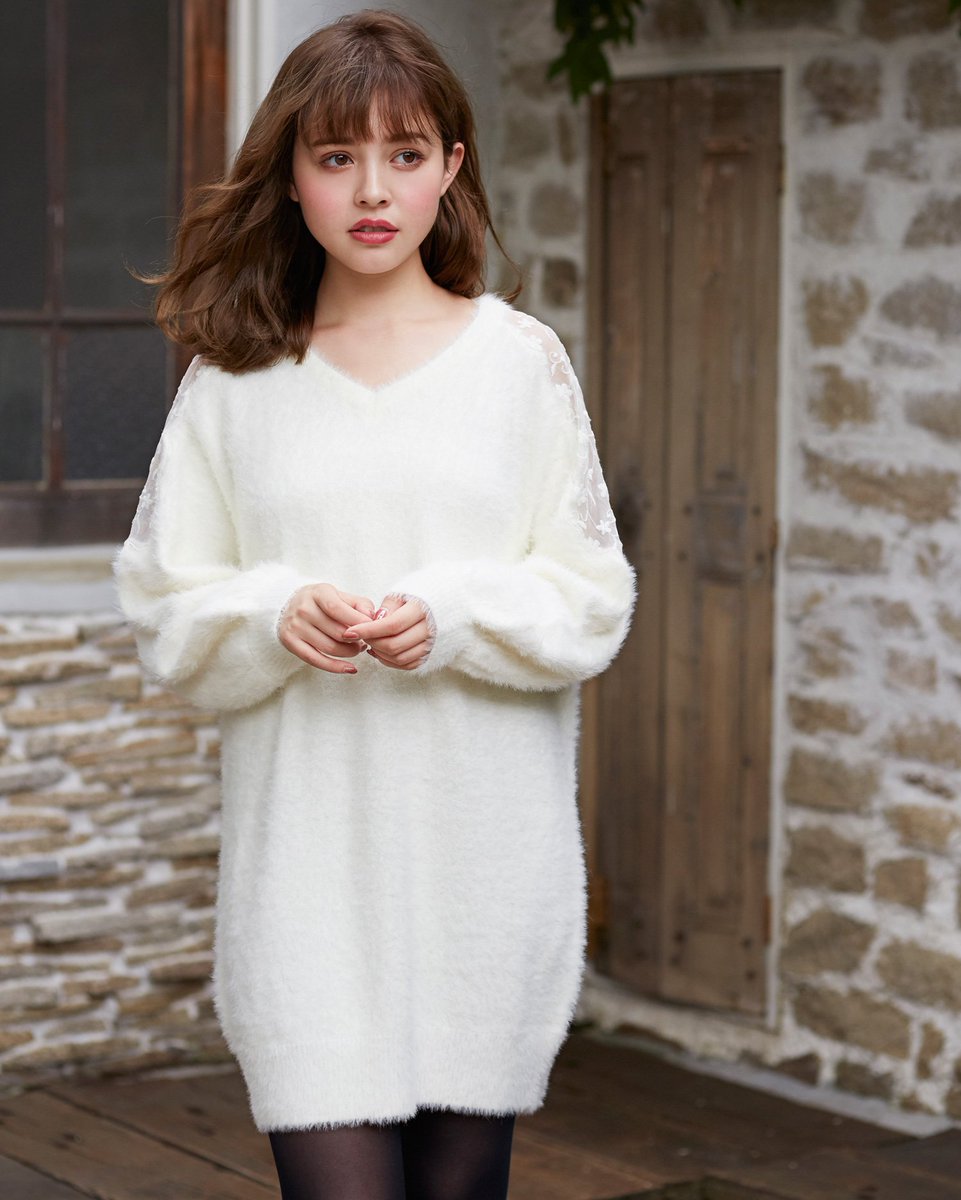 Ingni Store イング公式 冬のデートに ショルダーレースワンピース 4 900 3 900 人気で完売していたオフホワイトが再入荷 アウターを脱いだ時にきゅん とする 肩の透け感が女子力たっぷり 再入荷アイテム T Co Ejvtavizfa