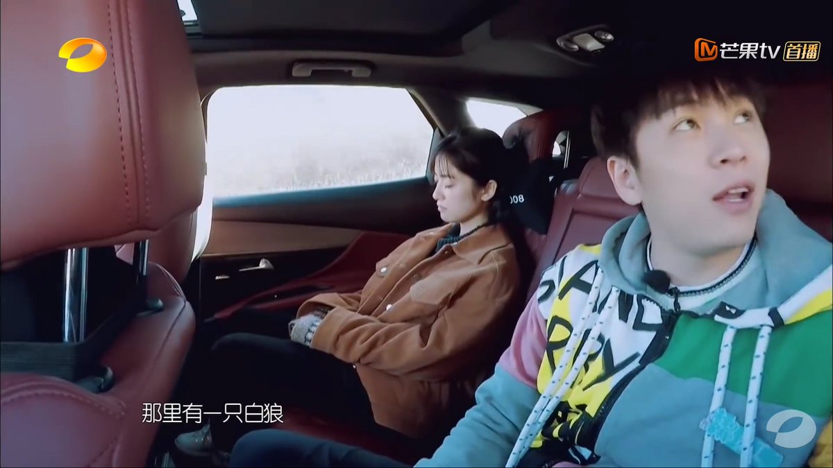 D walking behind Y w his XXLlong legs compared (sucha habit, so can steal glances at Y huh) to the car maybe immune to her soothing smiles and still grumpy. And seating arrangemt in Inn2 will always b WYYY unless Great Wall of WHD takes effect. But do not underestimate Miss SY.