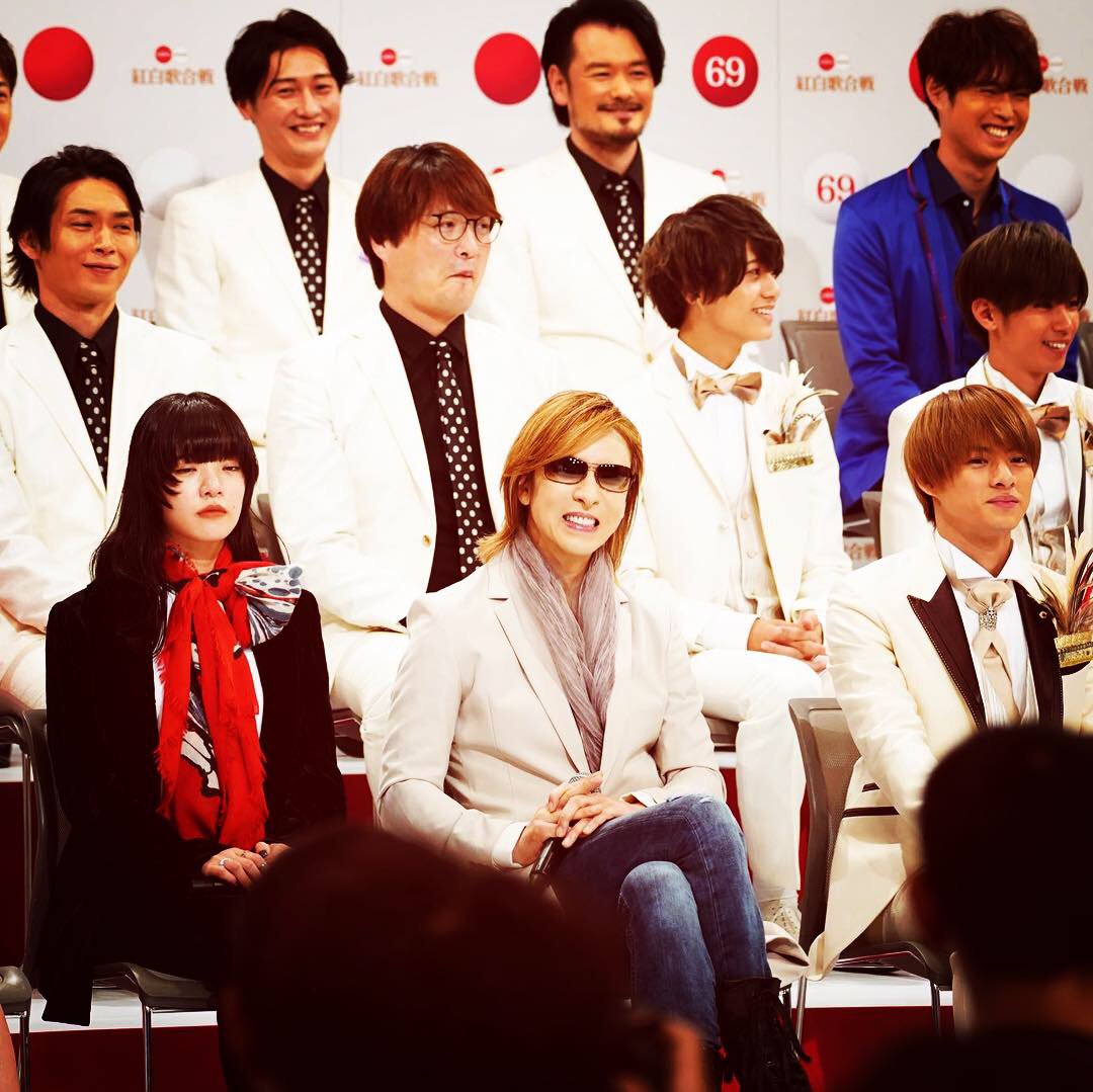 第69回NHK #紅白 歌合戦 に出場が決まりました！
#YOSHIKI feat #Hyde としては初出場となります！光栄です。
So excited to perform at #NHK #kohaku Uta Gassen (#RedandWhite)! Dec 31st 2018
ど肝を抜くパフォーマンスを考えてます。
今後まだがサプライズあります。。！
instagram.com/p/BqJu96glnEa/