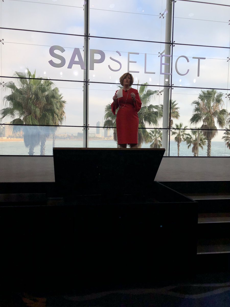 LeukertB's tweet image. @AdaireFoxMartin is opening a #SAPSelect in Barcelona, proud to have so many excited customers here