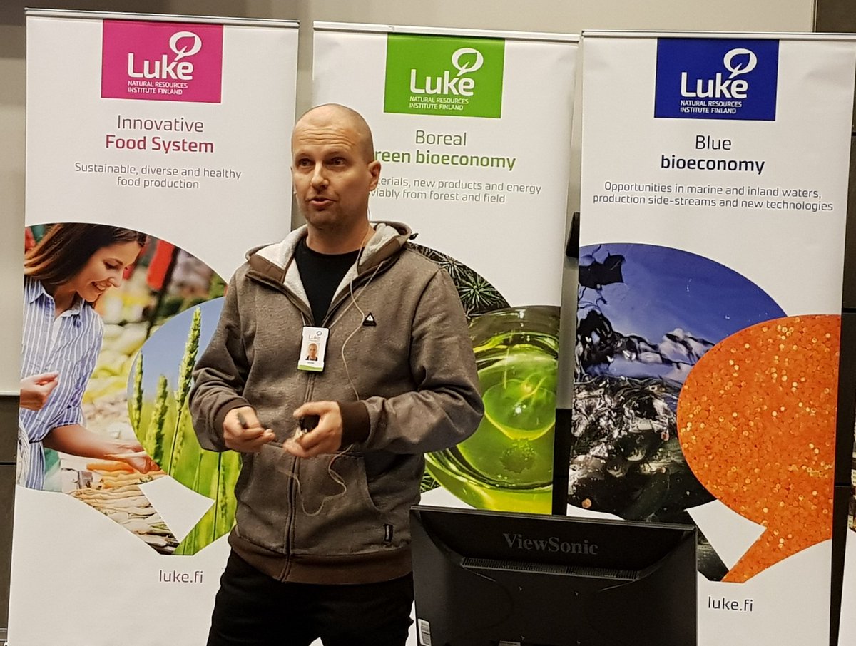 LukeFinland's tweet image. Vesivoima on kannattavaa, mutta vesivoimalat estävät vaelluskalojen kulkua. @IhoAntti haluaa #LukeLEADS-rahoituksella tutkia patojen purun kannattavuutta ja vaikutuksia hyvinvointiin ja turismiin. #LukeResearch #LukePeople