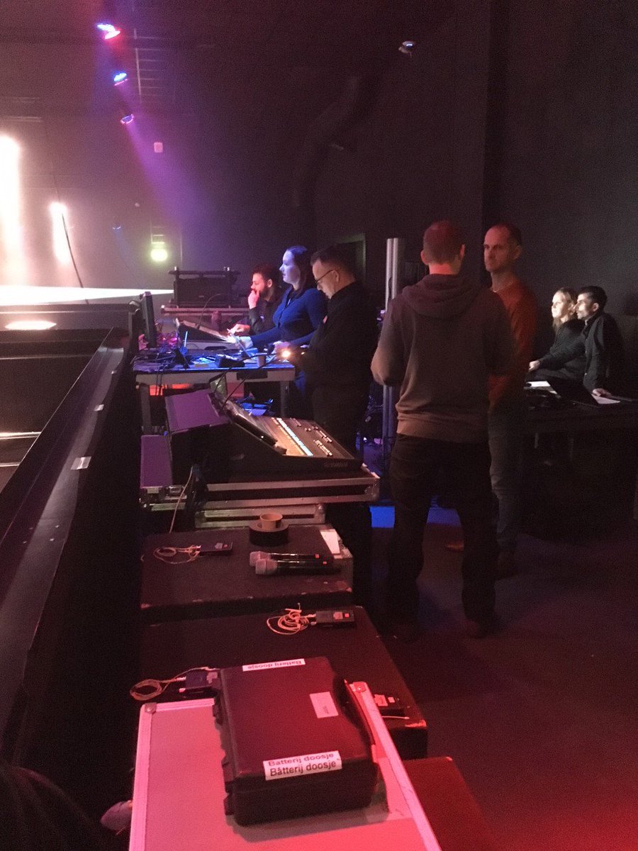 Channel_Connect's tweet photo. Soundcheck #thisisit2018 Matthijs Van Nieuwkerk is er klaar voor, jij ook? 10.00u is de aftrap van het congres. Mocht je dit niet halen ben je natuurlijk altijd nog welkom in de middag op de expo! https://t.co/KET7u6zSJH