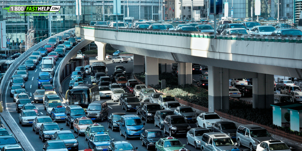 FastHelp_ATL's tweet image. #ATLtraffic is always bad, but the holidays make it worse! Here's how to avoid an accident this holiday season. fasthelp.com/avoid-car-acci…