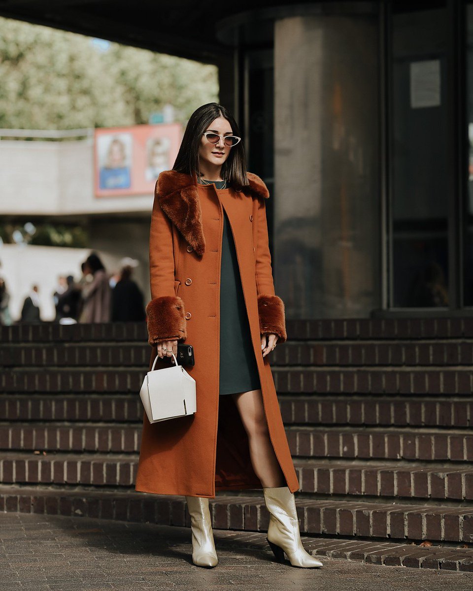 onesixonebag's tweet photo. Las tendencias de invierno 2019 vienen de dos en dos. ๐๏ธ https://t.co/a6auofsjb6 #Onesixonebag #Tendenciasinvierno2019 #fashiontrends #Bolsosdepiel https://t.co/cbQeAz03ut