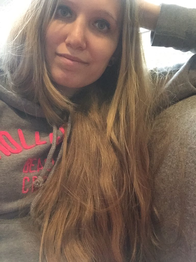 crazyygiirl's tweet image. Waiting for my free module to start at @KingsIoPPN #freemodule #ioppn #kingscolllegelondon #kcl #studentlife #selfie