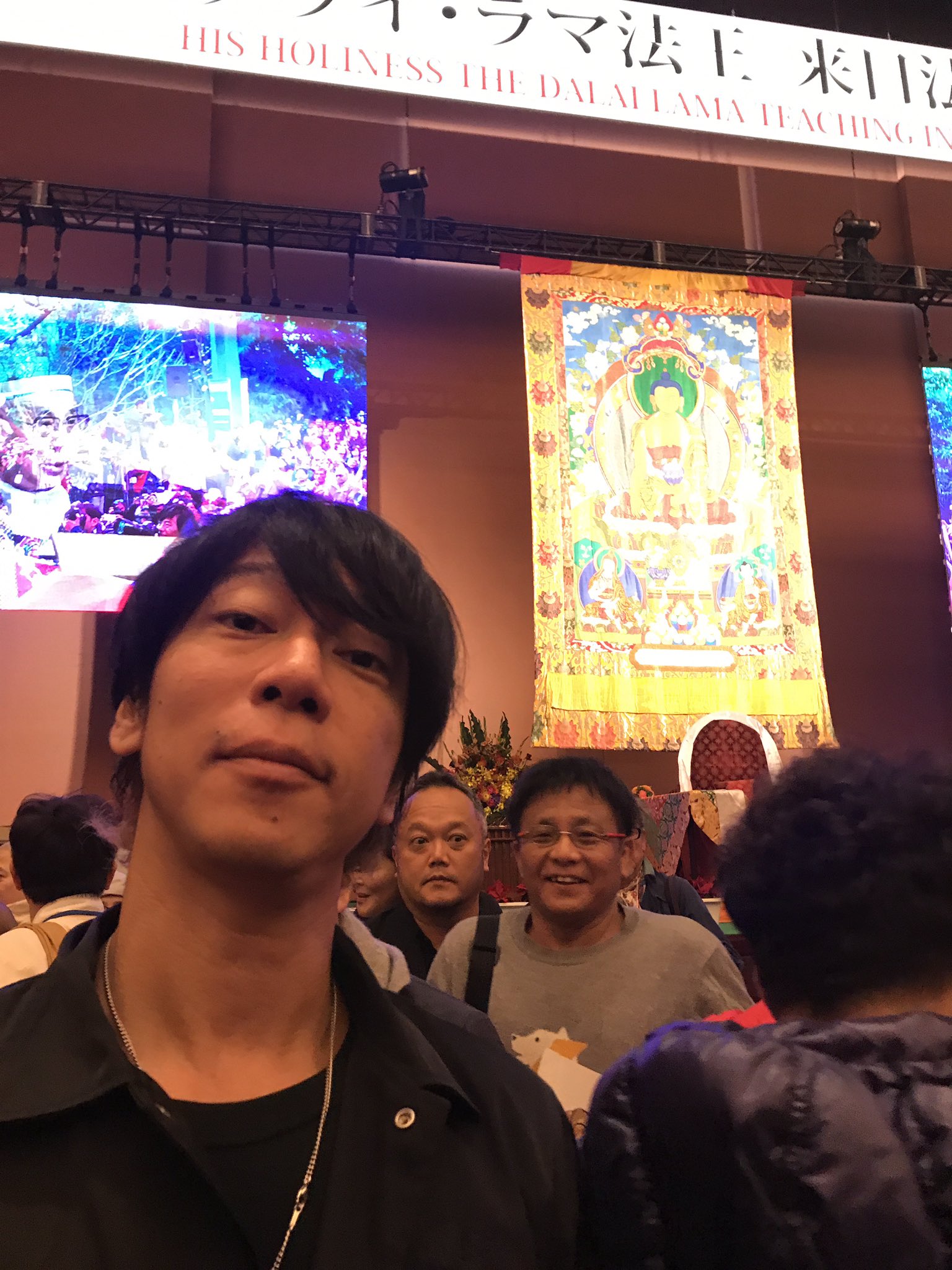 木内みどりの小さなラジオ 小さなラジオ ３回目のゲスト 細美武士 さん ダライ ラマ法王法話 横浜パシフィコに 司会のわたしが発売すぐに取っていた最前列の席で参加 今日の法王の話しが感度の優れた細美さんの曲にどんな影響があるのか はたまた