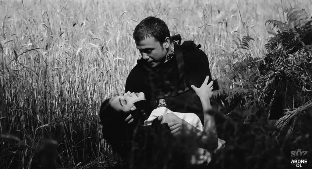 sevdanud's tweet photo. @kologlusina @CaddeMilliyet @sozdizi @tolgasaritas @BaysalDeniz Sizce mümkün mü? #YavBah https://t.co/7vOaxb7Ci3