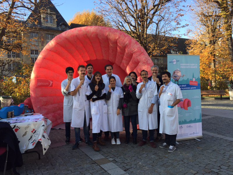 HopSaintLouis's tweet photo. [En direct] #Movember2018 : Visiter la prostate géante ça vous tente ? RDV aujourd'hui jusqu'à 17h à Saint-Louis #APHP où l'équipe du service d'urologie qui porte fièrement la moustache vous accueillera https://t.co/IJzmtbRfpM