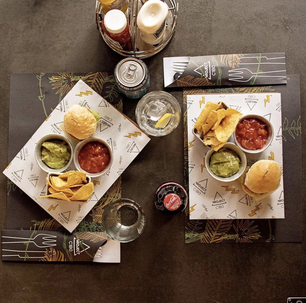 aromas36's tweet image. Hi #everyone  @aromas36 suggests you c1bo to have delicious burgers! It is in Sempione and it has even a shop inside (Project)! #FelizMiercoles #havefun #14November