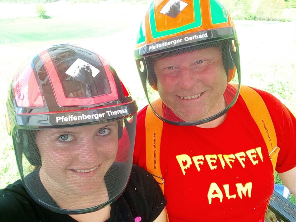 Gerhard Pfeiffenberger sendete uns Bilder seiner Holz-Kunstwerke! Während seiner Arbeit ist er immer Bestens geschützt durch den PROTOS Integral und mit Schuztbekleidung aus dem Hause Pfanner Austria. 👍
#ProtosIntegral #PfannerAustria #Sicherheit