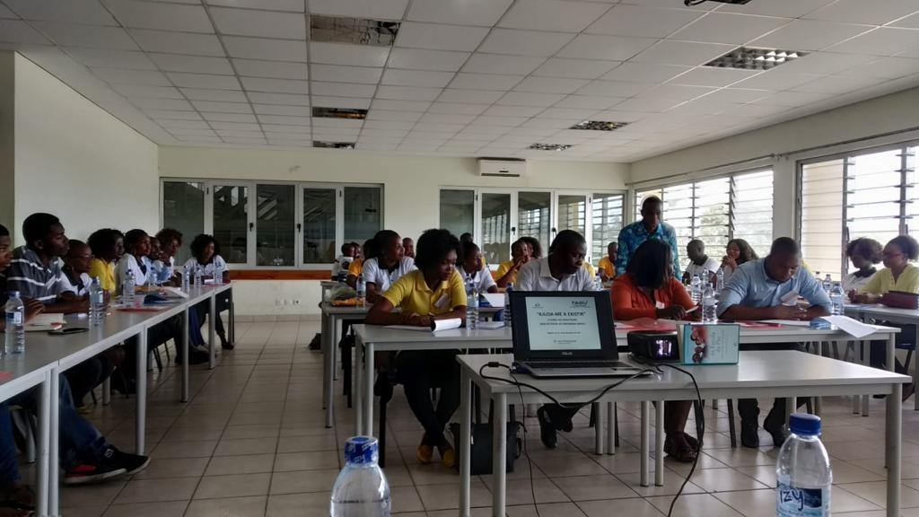 BRAVOProgram's tweet image. #Mozambico: Corso di formazione di attivisti del @BRAVOProgram a #Maputo per una dare un nome ai #bambini mozambicani. #dirittiumani #bambiniinvisibili #CRVS #Africa @santegidionews