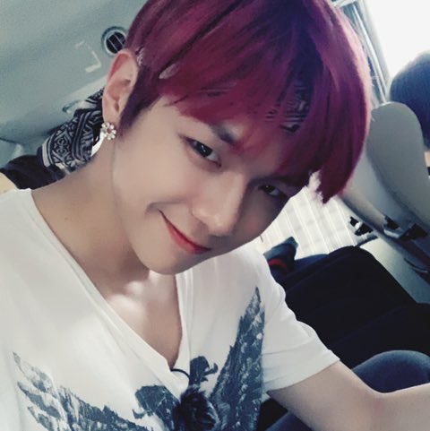 PANGGOH⁷ 🍒 𝗕𝗧𝗦 𝗜𝗦 𝗦𝗘𝗩𝗘𝗡 💜 /•᷅•᷄\੭ tweet media