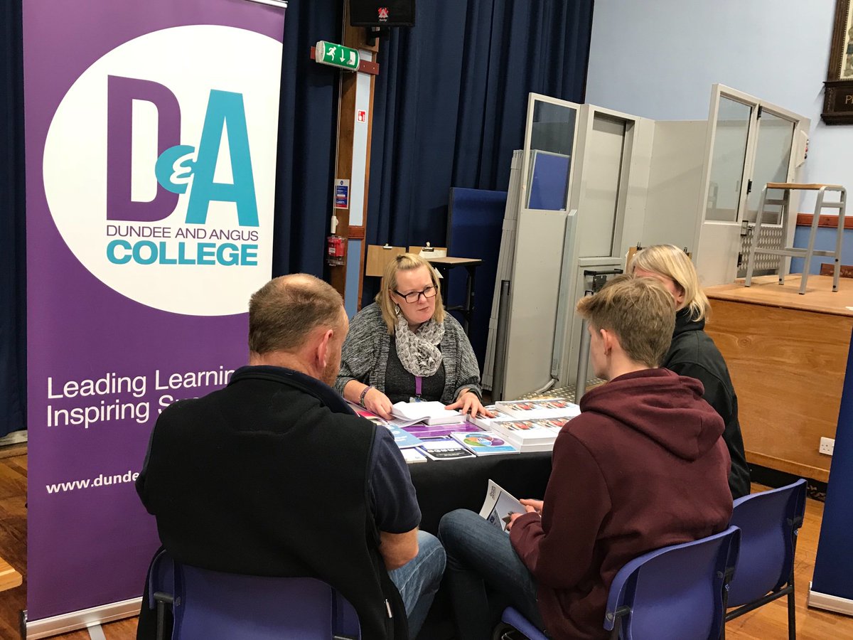 Thanks to all the pupils, parents and contributors who helped make our Apprenticeship Information evening a big success. #foundationapprenticeship #modernapprenticeship #graduateapprenticeship
#apprenticeship @DYW_PandK @skillsdevscot