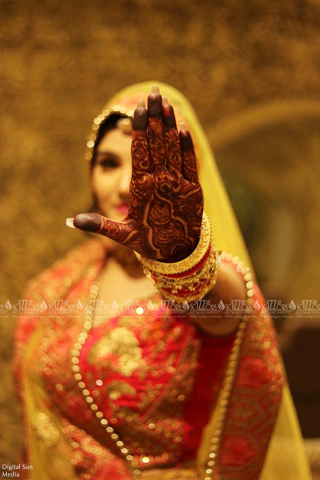 Get the perfect Bridal Mehandi ❤️ at Sizzlin Scizzors
.
.
.
.
.
.
#SizzlinScizzors #BestSaloninjaipur #bridalmakeup #Mehandi #Mehandidesign #Mehandiart #bridalmehandi #weddingmehandi #weddingmakeup #weddingday #beautiful #CelebritySaloninjaipur #brides #bridemaids #hairstylist