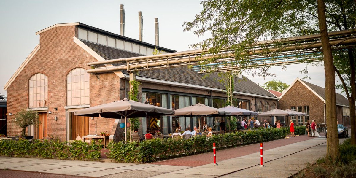 Stoer voor hem, romantisch voor haar! Op zoek naar een industriële trouwlocatie voor een onvergetelijke bruiloft? Kom zondag 25 november naar de open dag van het Centraal Ketelhuis en laat je inspireren! ow.ly/5Ted30mqFh3