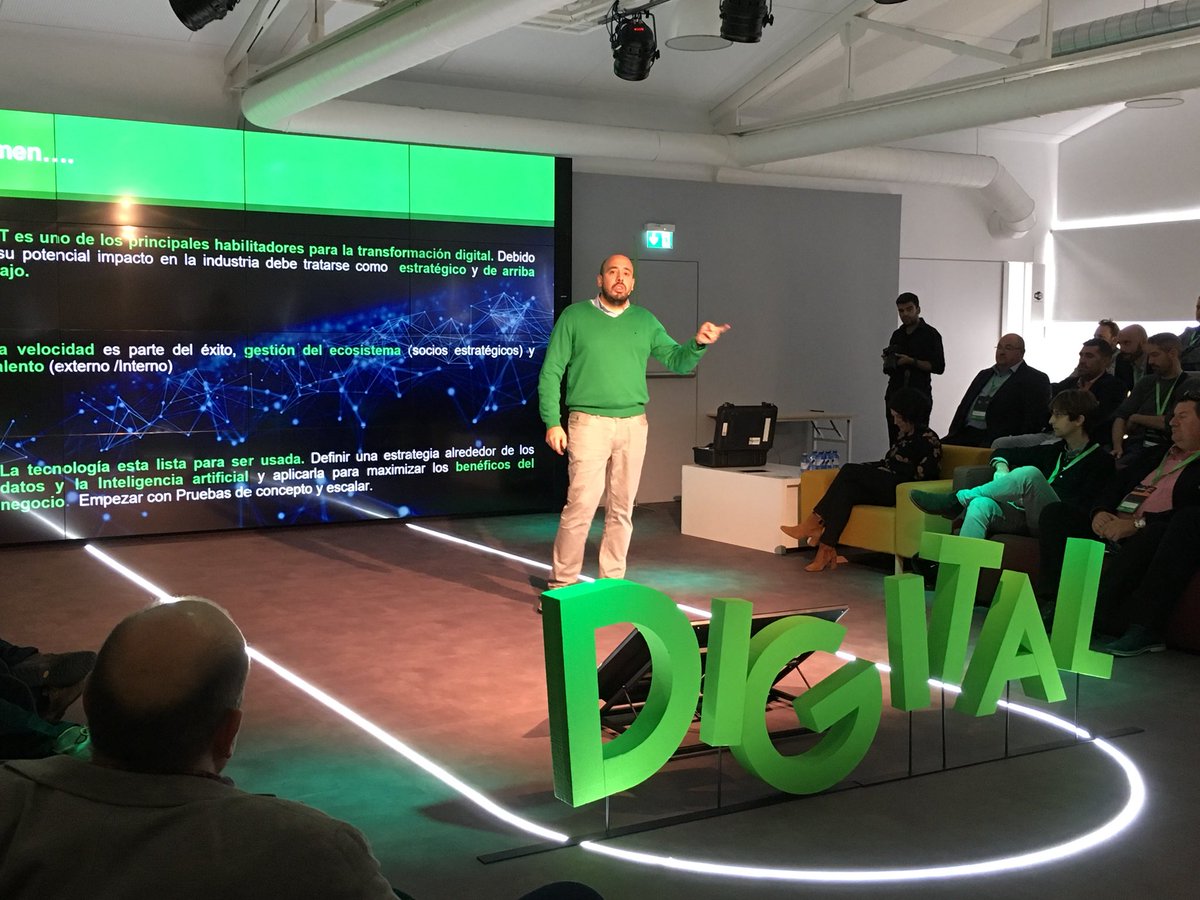 jordischn's tweet photo. @EcoxpertES Meeting Point, 14 de Noviembre en @THECUBEMadrid 

El encuentro de partners EcoXpert @SchneiderES en un espacio #InnovationAtEveryLevel con unos contenidos de alto valor.

Muy satisfecho de formar parte de este evento #LifeIsOn https://t.co/g1wVseHaGk