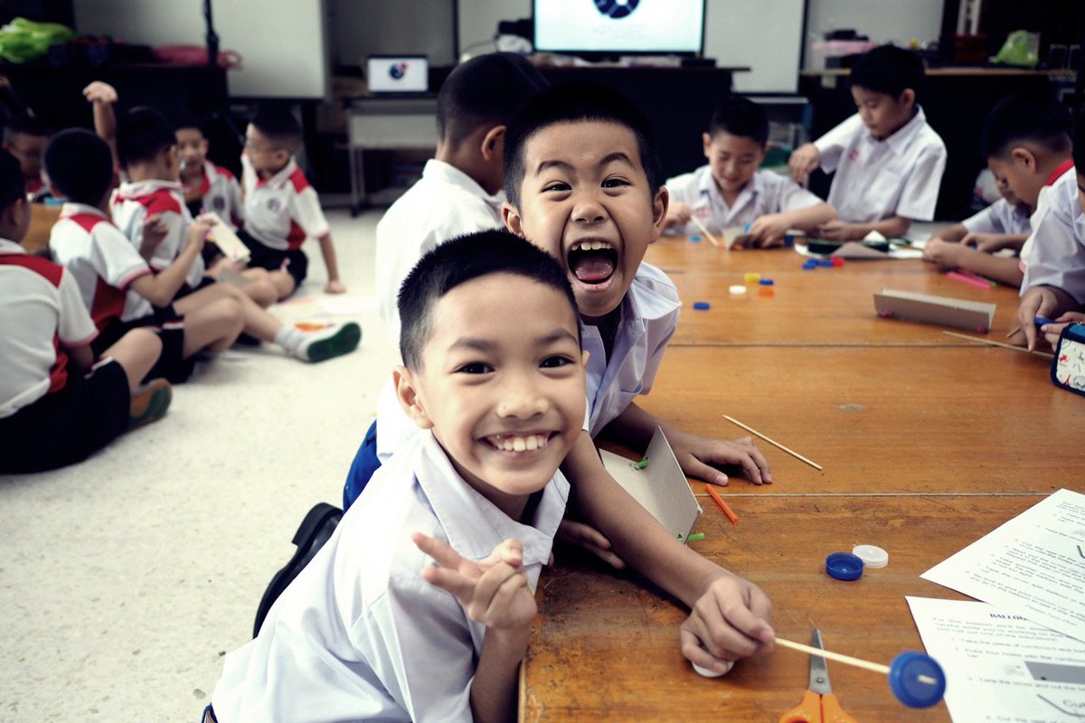 PSSECM2M's tweet image. We have gone international and we&apos;re having a blast at the Assumption College in Thailand! 

PSSEC is honored to take Mission to Mars to Bangkok, Thailand with the collaboration of The Explorer.

#MissionToMarsThailandChapter #SpaceScienceEducationThailand #SpaceScienceCamp