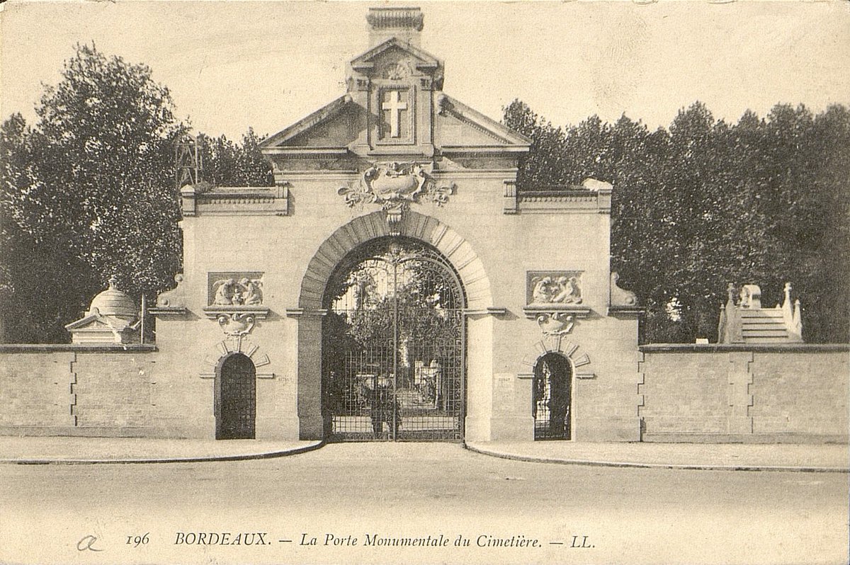 selenebordeaux's tweet photo. Le #cimetière de la #Chartreuse est le plus vieux et le plus grand cimetière de #Bordeaux, Plusieurs personnalités y reposent comme Flora Tristan décédée un 14 novembre, Léo #Drouyn ou Guillaume-Joseph #Chaminade. https://t.co/rofJ5TyiQT #CeJourLà https://t.co/2w2XydfFGq