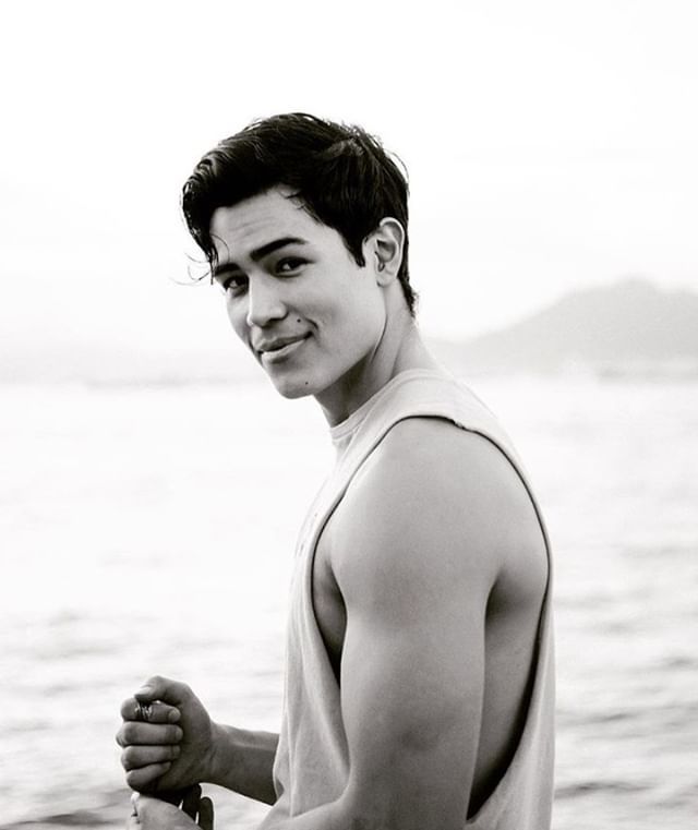 WorldsHotMen's tweet photo. ✅ Photo of the Day: 👉 Chase @regalchase #asianmen #asianmale #hotasianmen #hotmen #hot #picoftheday #photooftheday #model  #asianmalemodel #asianmodel https://t.co/DTwqzwibz7 https://t.co/DWF9HkMtAX
