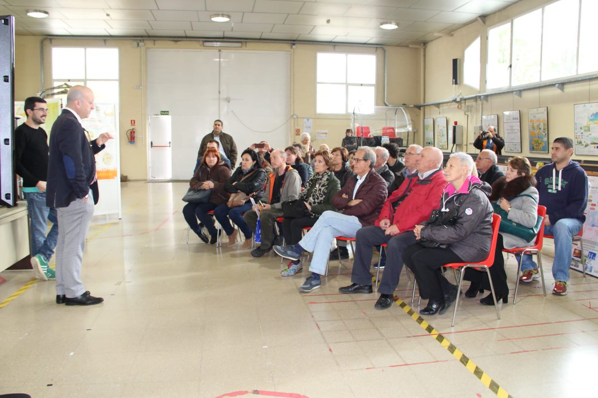 Arganda_Ayto's tweet image. Dentro de las actividades de la Semana de la Ciencia,  medio centenar de personas han visitado el Centro de Robótica e Inteligencia Artificial que el Centro Superior de Investigaciones Científicas tiene en #Arganda. Más información facebook @Arganda_Ayto